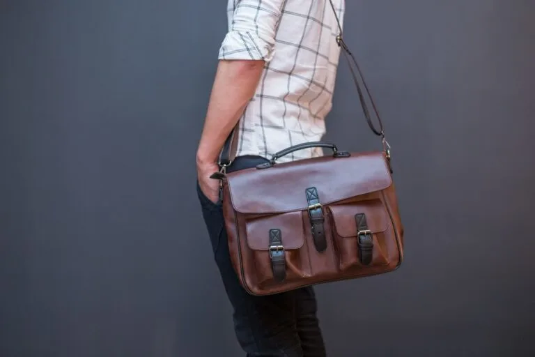 men messenger bags business lifestyle B&W