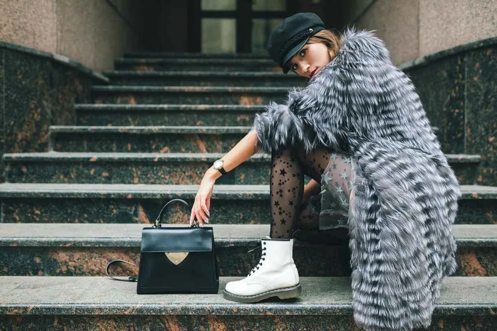 woman winter outfit warm cozy fashion